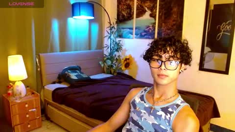 yourasiancarl online show from December 2025 03:42:01 PM