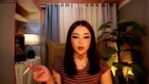 kim online show from November 2025 07:46:02 AM