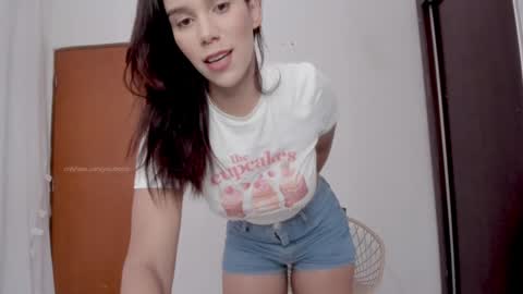 Snapshot of yourbonie chatting on December 2024 02:32:01 PM insta yourboniee online show from December 2024 02:32:01 PM