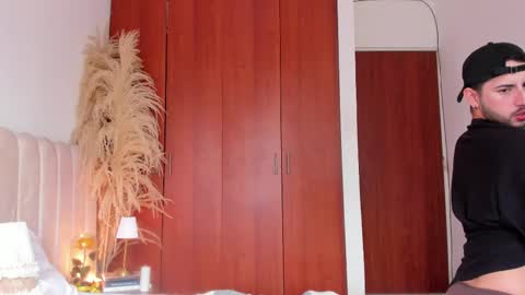 YOURBOYNEXTDOOR online show from September 2025 07:58:01 PM