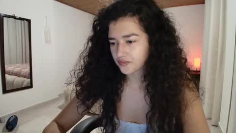 Snapshot of yourdreamgirl2025 chatting on October 2025 12:22:01 AM yourdreamgirl2025 online show from October 2025 12:22:01 AM