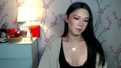 Snapshot of yourdreamgirljane chatting on October 2025 11:02:01 PM JANE online show from October 2025 11:02:01 PM