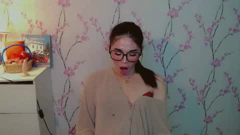 Snapshot of yourdreamgirljane chatting on November 2025 06:07:01 PM JANE online show from November 2025 06:07:01 PM