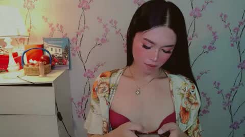 Snapshot of yourdreamgirljane chatting on November 2025 05:01:02 PM JANE online show from November 2025 05:01:02 PM