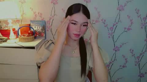 Snapshot of yourdreamgirljane chatting on November 2025 10:04:02 AM JANE online show from November 2025 10:04:02 AM