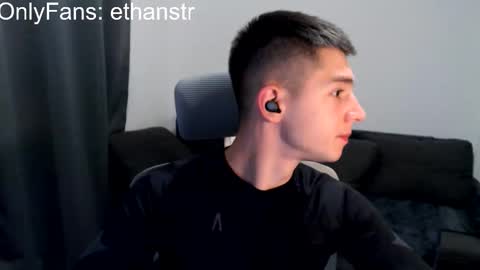 Snapshot of yourethan chatting on October 2025 06:53:01 PM yourethan online show from October 2025 06:53:01 PM