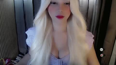 maureen love you online show from October 2025 08:18:01 PM