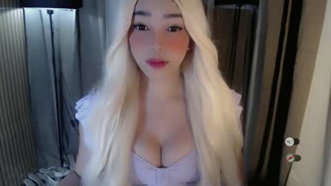 maureen love you online show from November 2025 09:26:02 PM