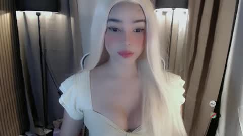 maureen love you online show from November 2025 07:05:02 PM