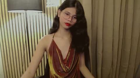 Vivian online show from November 2025 09:47:01 PM