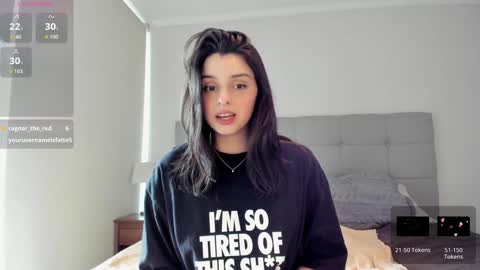 Helena online show from November 2025 07:27:01 PM