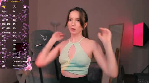 Chloe online show from March 2025 12:28:02 AM