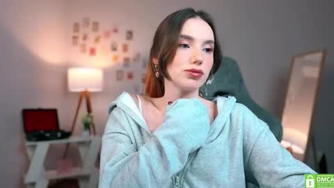 Chloe online show from September 2025 09:05:01 PM