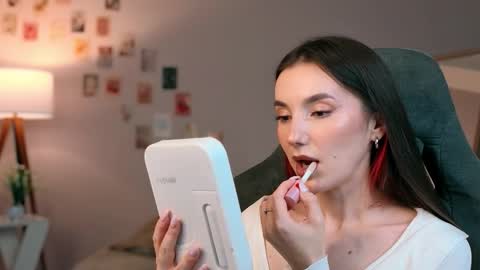 Chloe online show from October 2025 09:37:02 PM