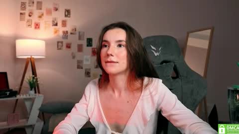 Chloe online show from November 2025 04:23:01 AM