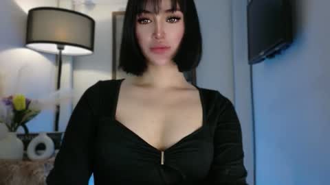 Kimberly online show from December 2025 03:01:01 AM