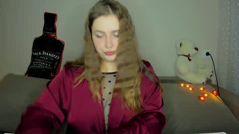 yourgem__ online show from February 2025 05:06:01 PM