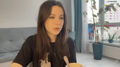 Aida online show from December 2024 05:18:02 AM