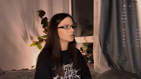 Aida online show from March 2025 06:52:01 PM