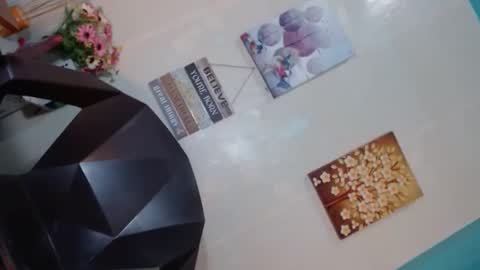 Mauie  online show from February 2025 10:24:01 PM