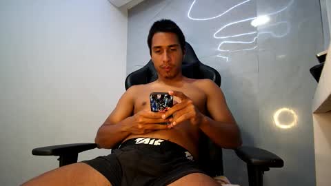 Snapshot of yourlatinmamba chatting on October 2025 04:27:01 AM Your Latin Mamba online show from October 2025 04:27:01 AM