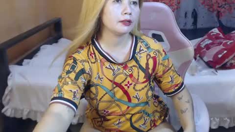 Snapshot of yourlenda chatting on June 2026 01:15:02 AM Glenda online show from June 2026 01:15:02 AM