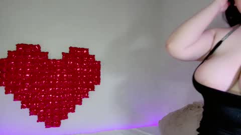 Amina online show from February 2025 03:31:02 AM