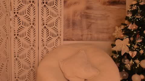 Sarah online show from December 2024 07:48:02 PM