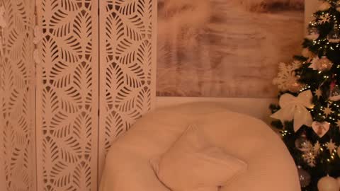 Sarah online show from December 2024 10:52:02 PM