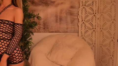 Sarah online show from January 2025 08:31:02 PM