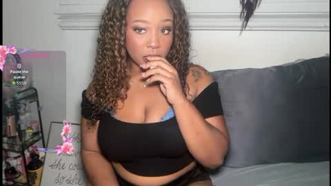 YOURMOMMY online show from August 2026 04:22:01 AM