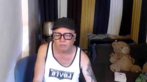 yournaughty_johnsmith online show from June 2026 05:42:01 AM