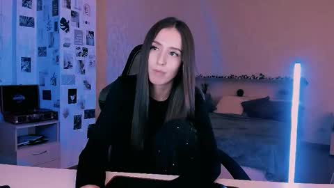 Eva online show from September 2025 07:29:01 PM