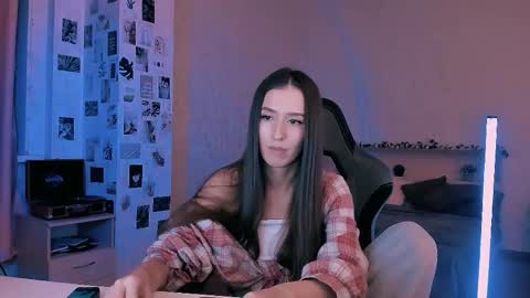 Eva online show from September 2025 07:30:02 PM