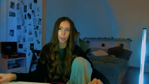 Eva online show from October 2025 07:35:02 PM