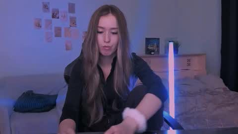 Eva online show from November 2025 08:18:01 PM