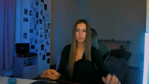 Eva online show from November 2025 07:56:01 PM