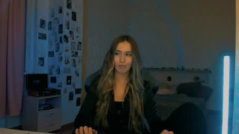 Eva online show from November 2025 07:46:02 PM