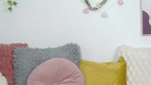 yours_goddess online show from June 2026 06:00:02 AM