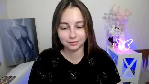 Snapshot of yours_piece_of_happiness_ chatting on May 2026 05:37:01 AM Happy online show from May 2026 05:37:01 AM