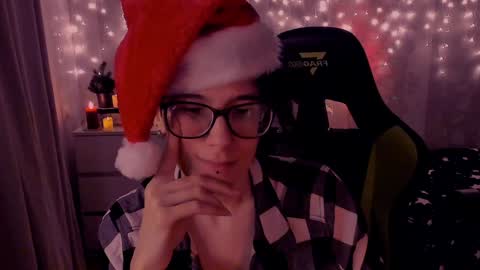 Yours Cosmic online show from December 2024 11:44:02 PM