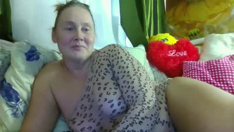 Snapshot of yoursexkroshka chatting on September 2025 03:02:02 PM kroshka online show from September 2025 03:02:02 PM