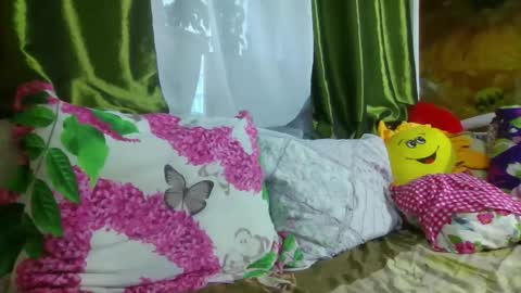 Snapshot of yoursexkroshka chatting on October 2025 12:17:02 PM kroshka online show from October 2025 12:17:02 PM