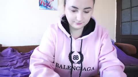 Sofia online show from April 2026 08:35:01 AM