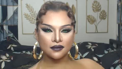 Snapshot of yourtrannyqueenxxx chatting on May 2026 12:49:01 AM Anastacia Grey online show from May 2026 12:49:01 AM