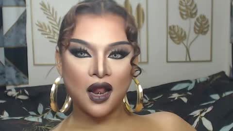 Snapshot of yourtrannyqueenxxx chatting on June 2026 11:18:01 PM Anastacia Grey online show from June 2026 11:18:01 PM