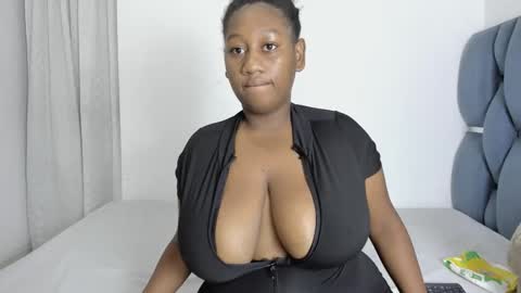 Snapshot of yourwife_anna chatting on October 2025 10:43:02 AM yourwife_anna online show from October 2025 10:43:02 AM