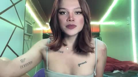 Snapshot of yourwildestdreamgirl chatting on June 2026 02:44:02 AM ANDREA online show from June 2026 02:44:02 AM
