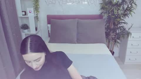 Helen online show from November 2025 06:57:02 PM