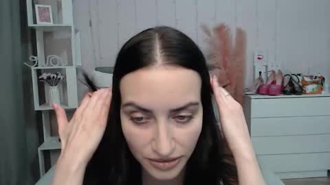 Helen online show from November 2025 09:56:02 AM